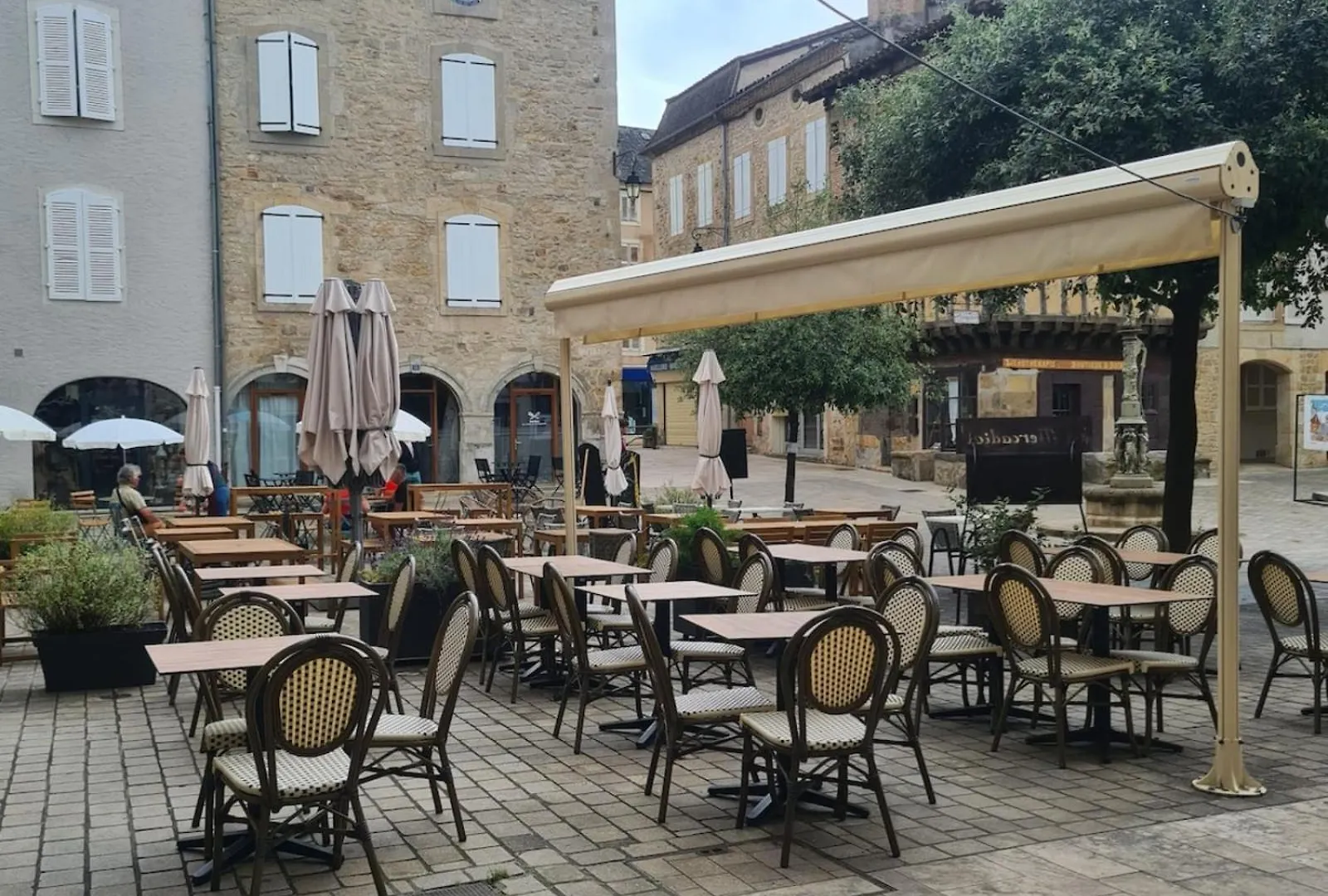 Mercadial Au Coeur De Saint-Cere 0*,  France